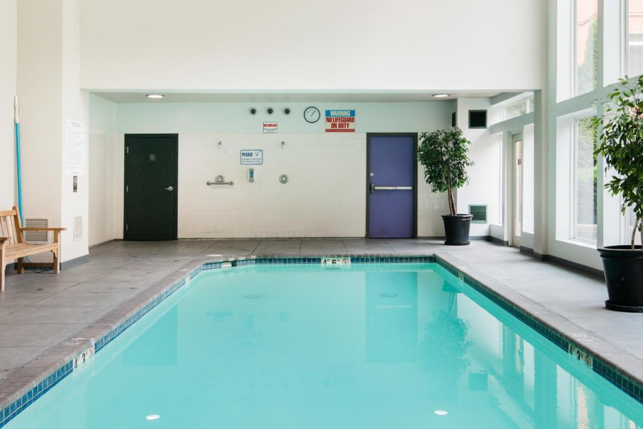 City Water View Oasis With Pool & Gym Near Cruise In Heart Of 西雅图 外观 照片